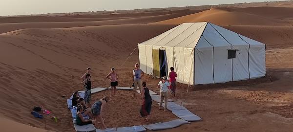 Desert Marocain : Voyage yoga dans le desert marocain.