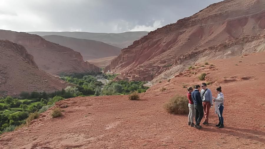 Desert Marocain : Randonnee dans atlas Maroc vallee des roses