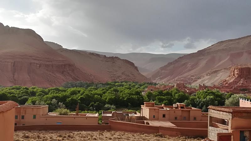 Desert Marocain : Randonnee dans atlas Maroc vallee des roses
